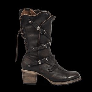 *FREEBIRD* Cora boot size 8